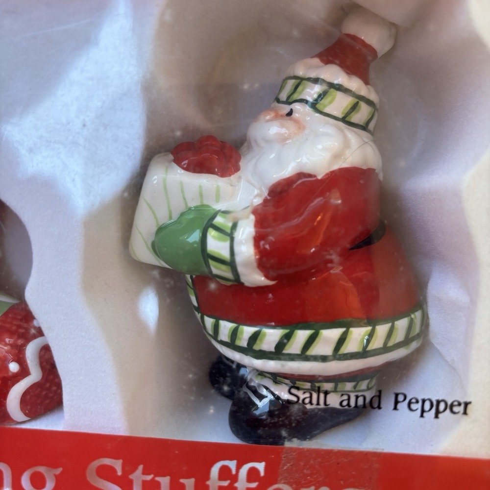 Fits In Floyd, Christmas Salt And Pepper Shakers Stocking, And Santa 2007 - Picture 3 of 5